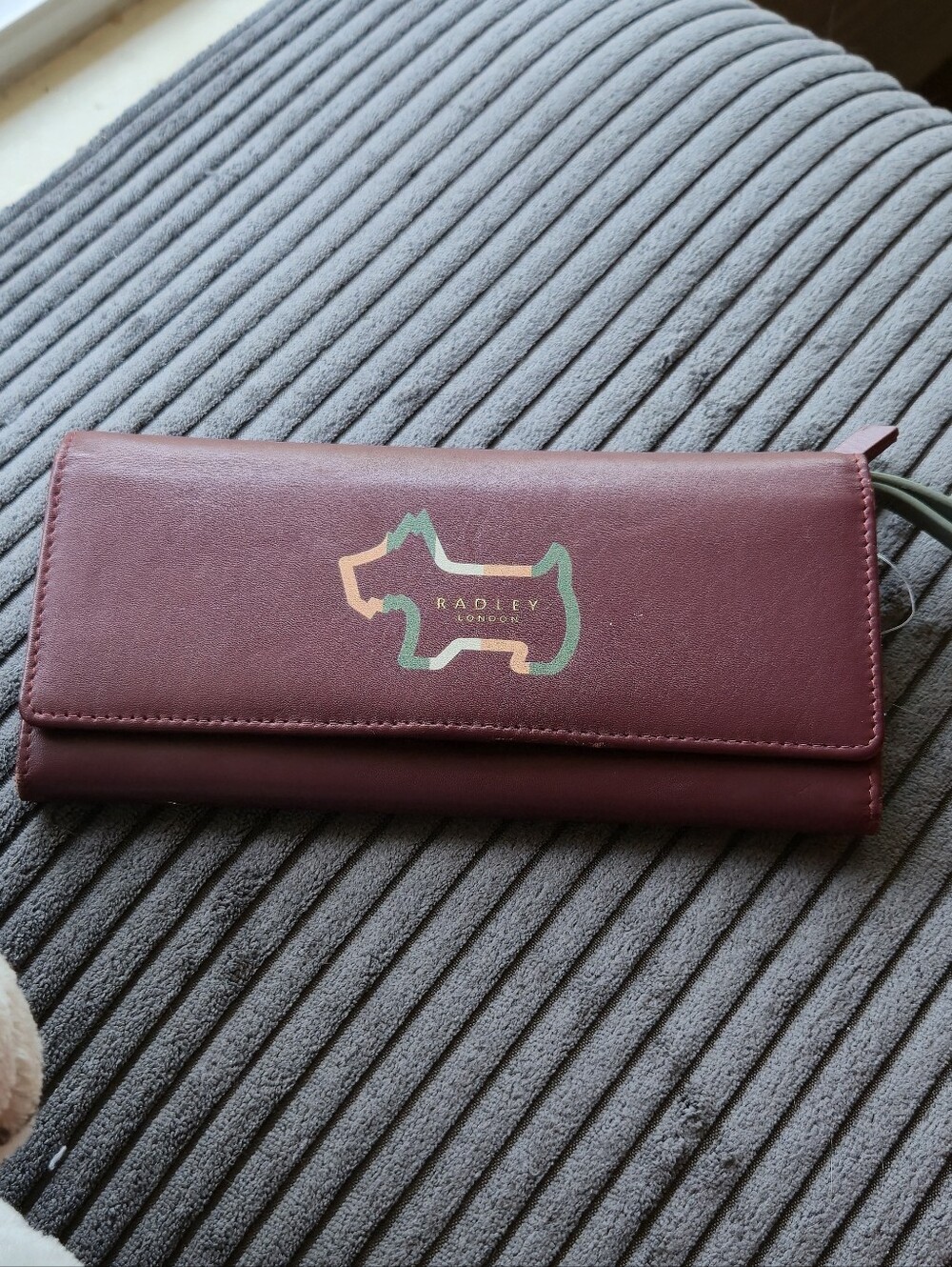 RADLEY LONDON Burgundy Leather Wallet with Multicolor Dog